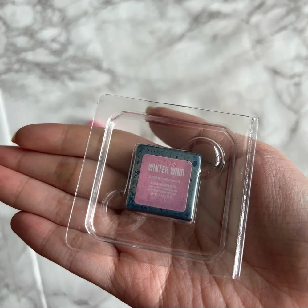 jeffree star artistry eyeshadow winter wind Aug sale